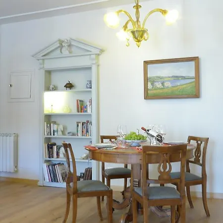 Arlecchino Apartment *